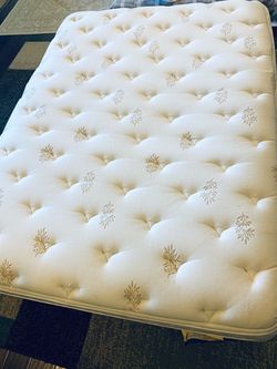 Great comfy Queen size mattress