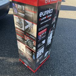 Brand New EUREKA Pet Upright Vacuum Cleaner for Home, Bagless Upright Vacuum Cleaner Swivel Steering,  Carpet (Model NEU630)