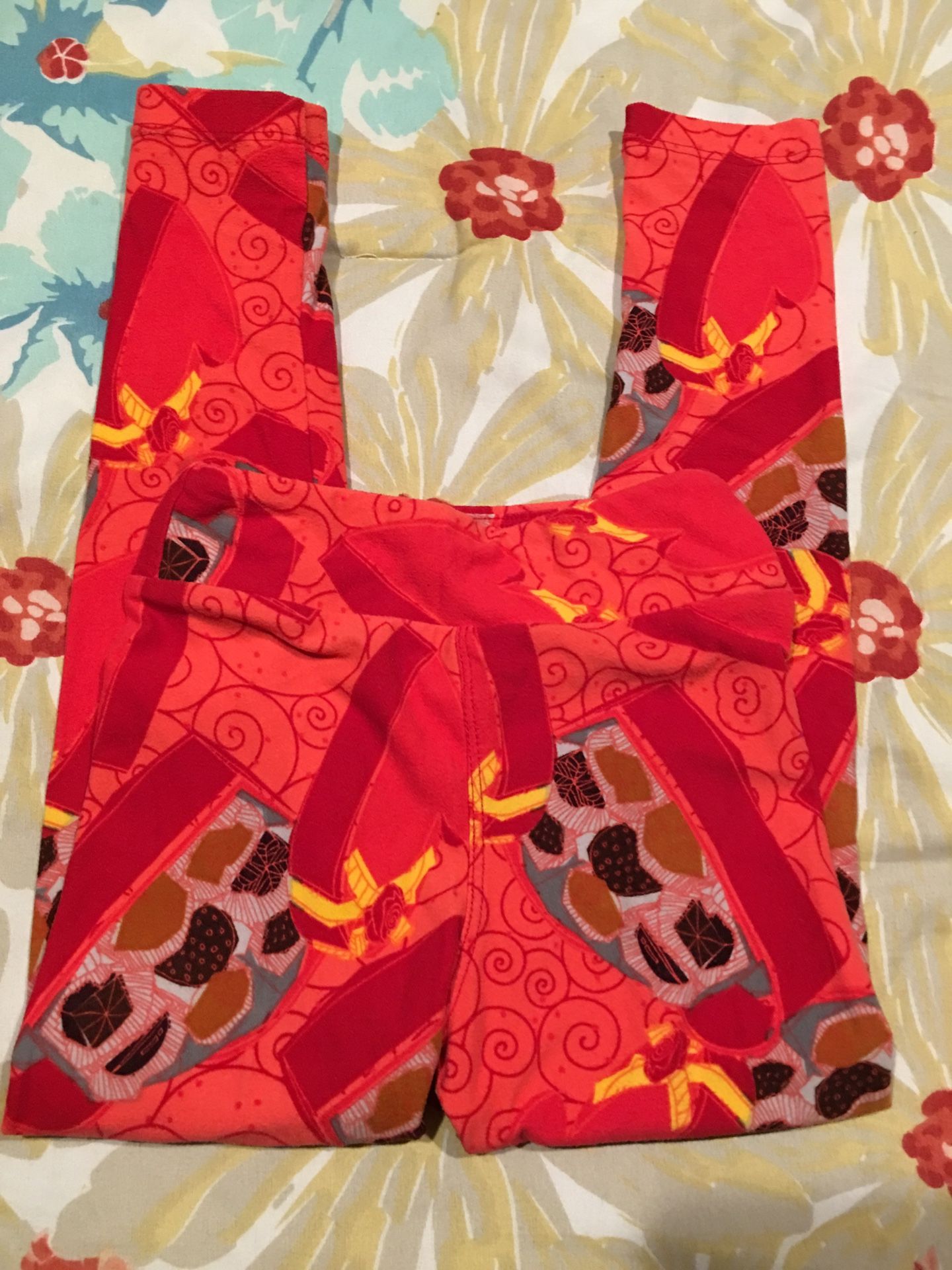 Girls lularoe small/medium leggings