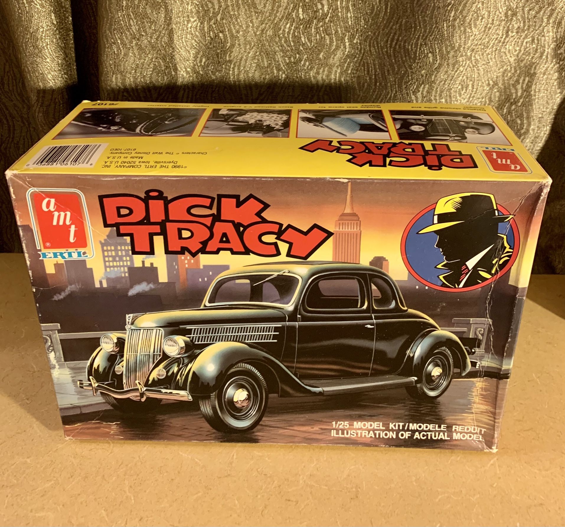 amt/ERTL - DICK TRACY (1936 Ford) MODEL KIT #6107 - OPEN BOX/UNASSEMBLED