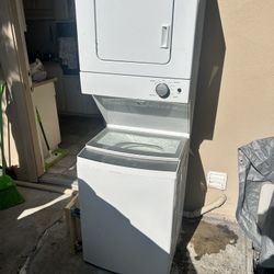 Whirlpool Washer And Dryer 