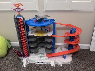 Hot Wheels Super ultimate Garage