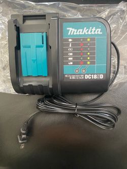 MAKITA CHARGER 🔌 NEW 18V NEW $40 FIRM