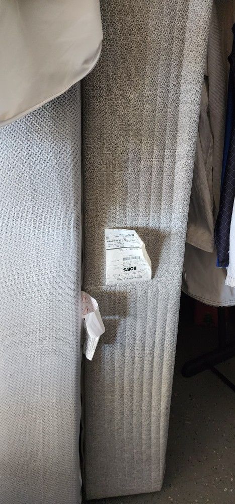 Queen Size Mattress And Box Spring