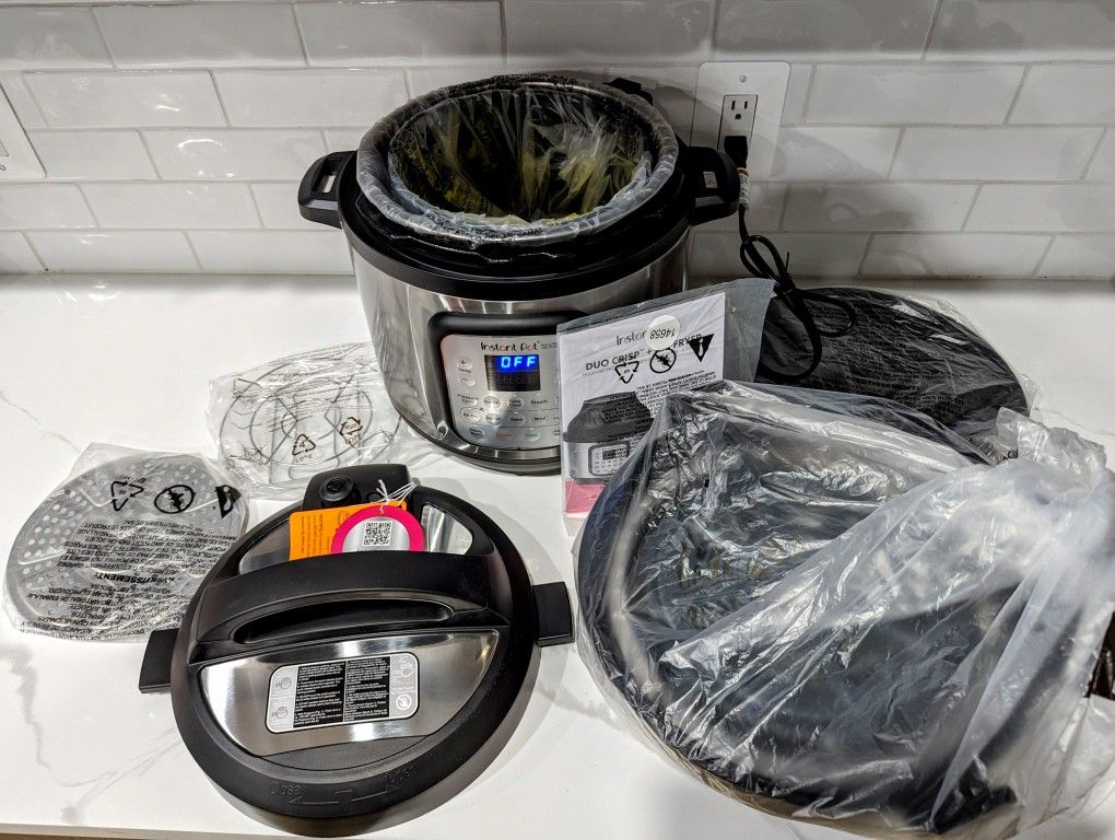 8 QT Instant Pot Duo Crisp 11-in-1 Air Fryer