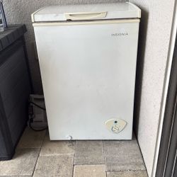 Insignia Freezer