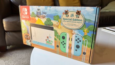 Nintendo Switch Animal Crossing: New Horizons Edition (NIB)