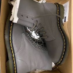Dr Marten Women’s boots Size 8 