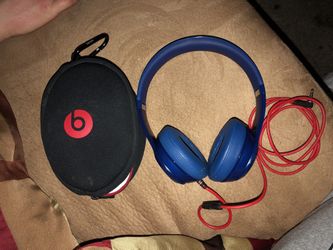 Beats solo with case