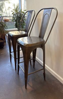4 Bistro Style Metal Bar Stool in Dark Grey Finish- 4 Stools