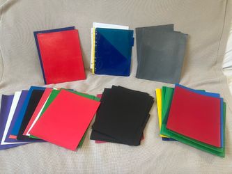 Assorted Pocket Folders – Paper & Plastic – School / Office Supplies