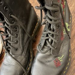 doc martens vonda flora leather 
