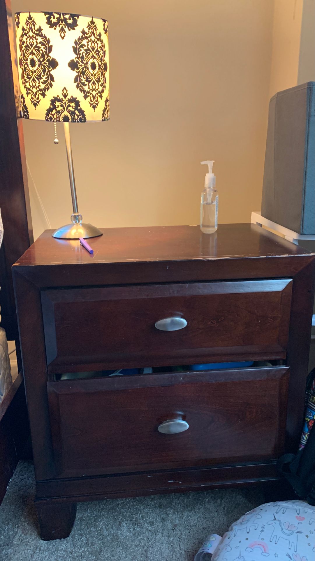 Night stand with lamp! NEED GONE TODAY! BEST OFFER