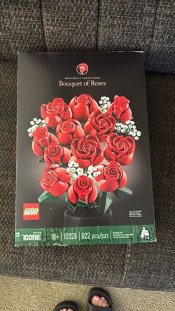 Lego Bouquet of Roses NIB $50
