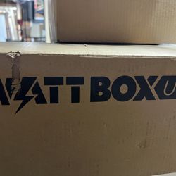 WattBox Pure Sine Wave UPS Battery Backup (1100VA) – Open Box