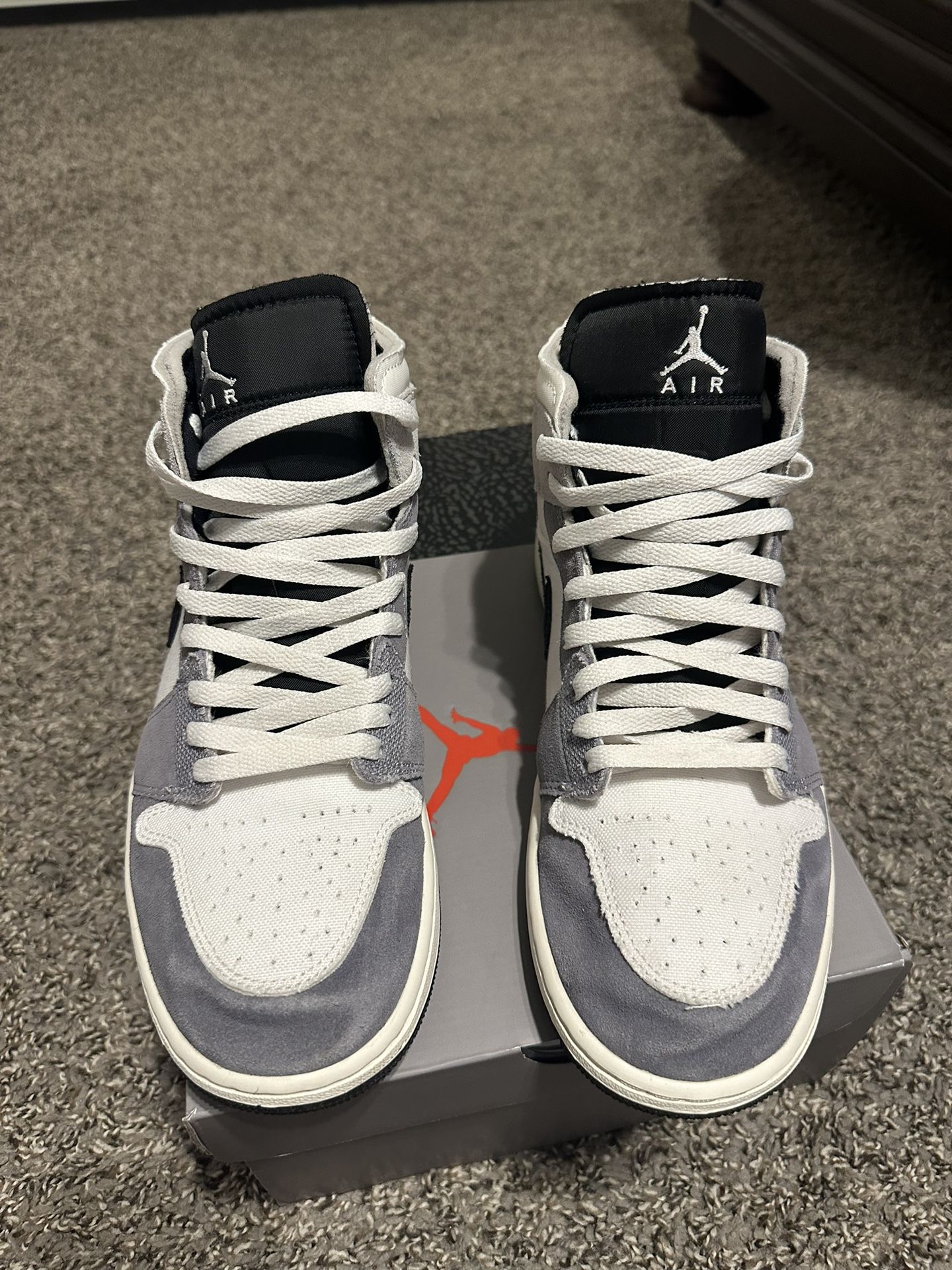 Jordan 1 Retro Mids Black And Gray