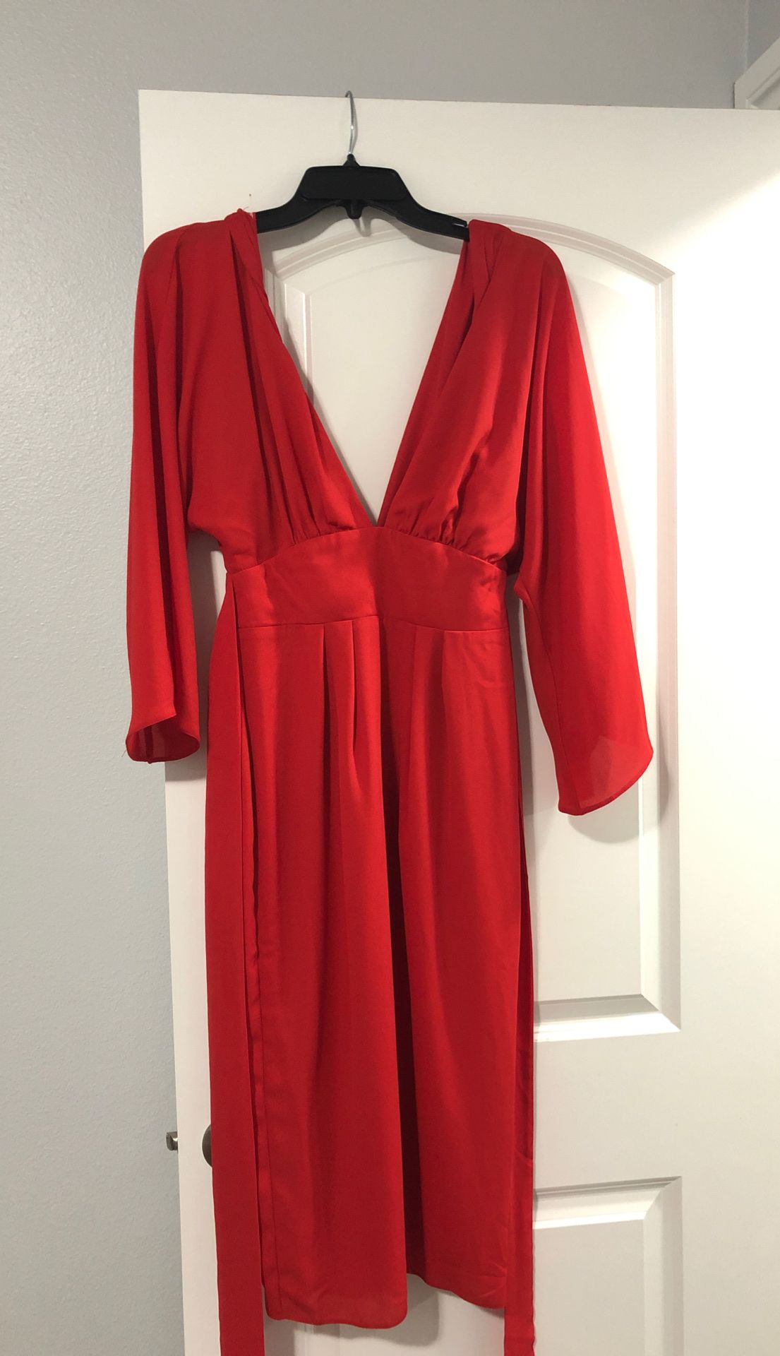 Size 4 red women’s dress