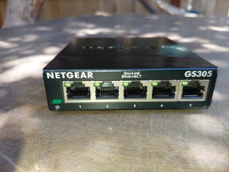 Netgear 5 Port Ethernet G5305 lot with extra chords