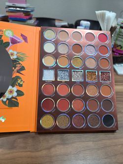 Eyeshadow palettes $15