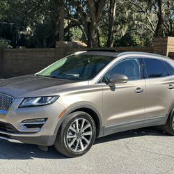 2019 Lincoln MKC Reserve (call/text 813-6oo-o2oo)