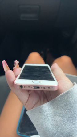 iPhone SE