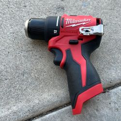 Milwaukee M12 12V Lithium-Ion Subcompact Brushless Cordless 3/8 in. Drill Driver (Tool-Only)