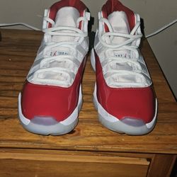 Nike Air Jordan 11 Retro Cherry Size 8