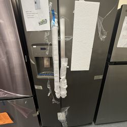 GE SIDE BY SIDE REFRIGERATOR 