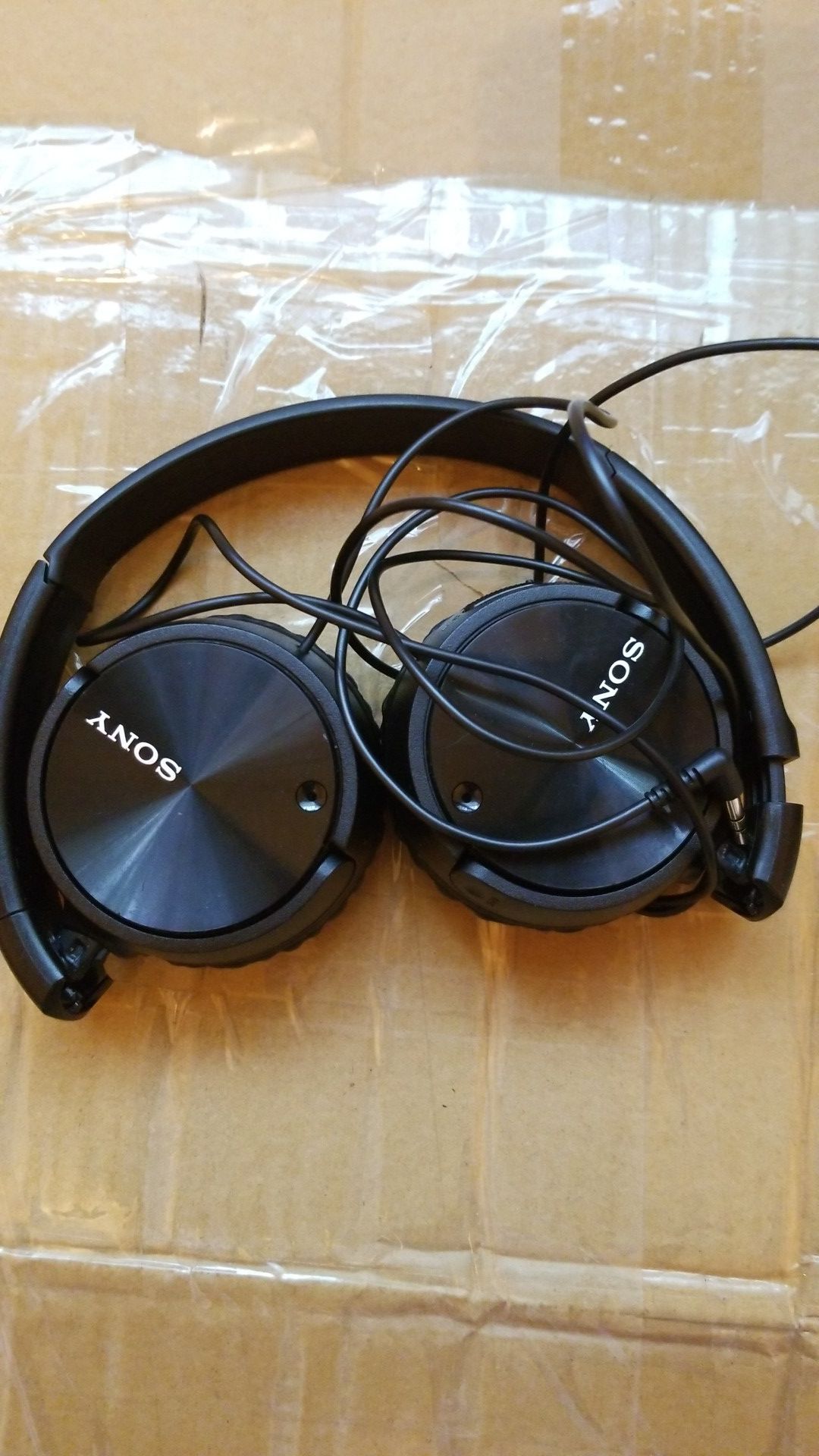 Sony MDR-ZX110 stereo headphones