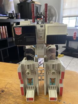 G1 Transformers Metroplex Body for Parts!