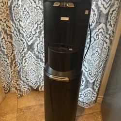 Crystal Mountain Water Dispenser 
