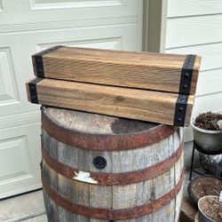 2 Floating Shelves