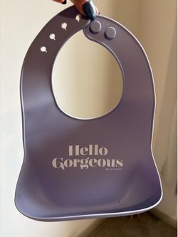 Hello Gorgeous Wonder Bib