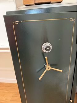 Heavy-Duty Commercial Safe – Combination Lock – Fire Resistant – Approx. 60” Tall