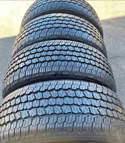 265 70 16 Goodyear tires Con 80% de Vida Las 4