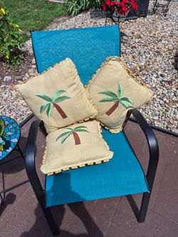 Deco throw pillows new