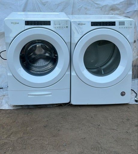Whirlpool Washer And Gas Dryer