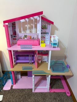 Barbie dream house