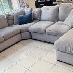 6 Seat Sectional Couch 