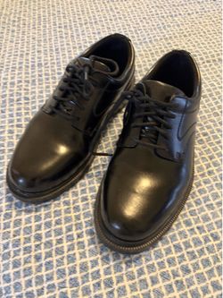 Men’s shoes size 8.5