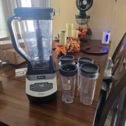 Ninja Blender with cups