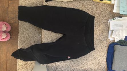 Men’s sweatpants and shorts