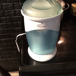 Deluxe Ice Shaver And Snow Cone Maker Rival IS450-W