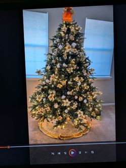 Prelit Artificial Christmas Tree