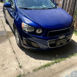 Clean TITLE CHEVROLET SONIC LT TURBO