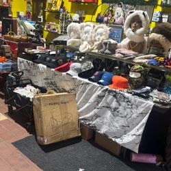 Flea Market 