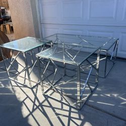 Matching Coffee Table & End Tables! 