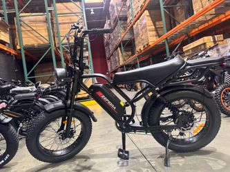 Long-seat electric bicycle