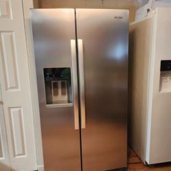 Whirlpool Side-by-Side Refrigerator/Freezer