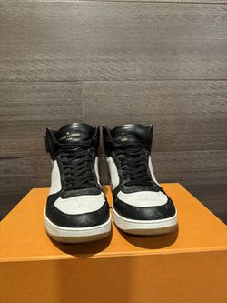 Louis Vuitton Mens Sneakers Size 10